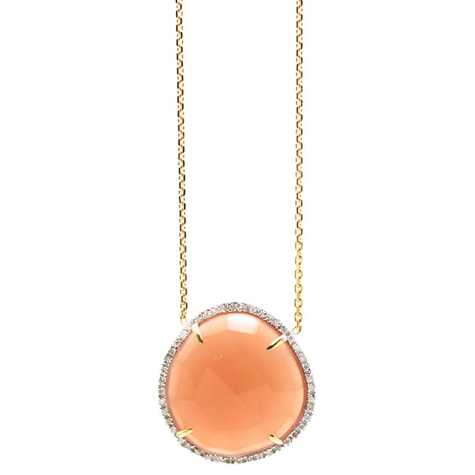 Tresor peach moonstone pendant