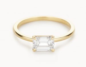 Vrai & Oro emerald-cut engagement ring Vrai & Oro emerald-cut engagement ring