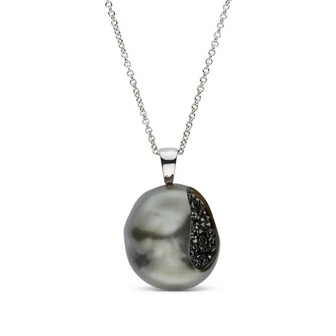Little h pearl pendant