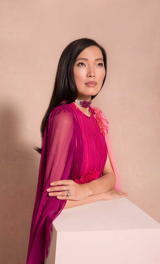 Xin Li in Christies Jewelry Xin Li in Christies Jewelry