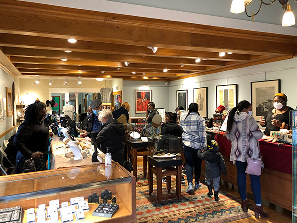Robert Goodman Black Designers marketplace Robert Goodman Black Designers marketplace