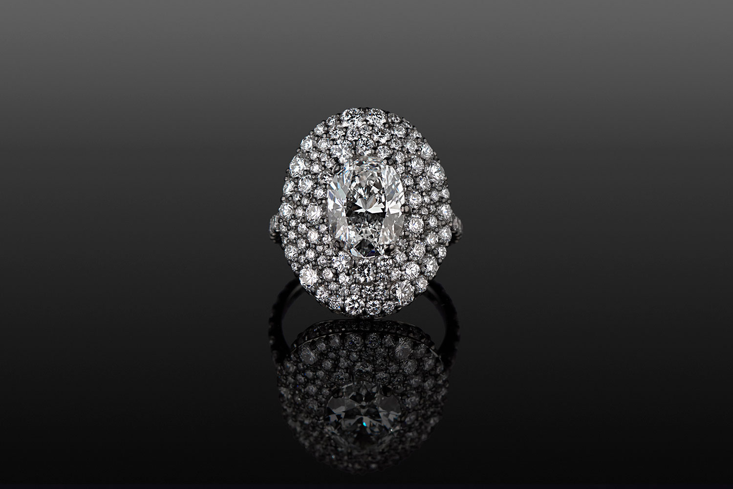 Arielle Ratner ring photo by Alain Simic