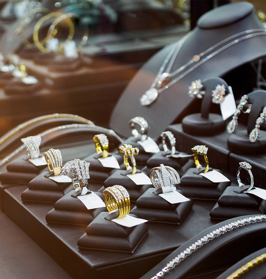 Jewelry display case Getty Images