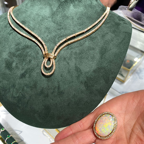 Parle australian opal necklace Parle australian opal necklace