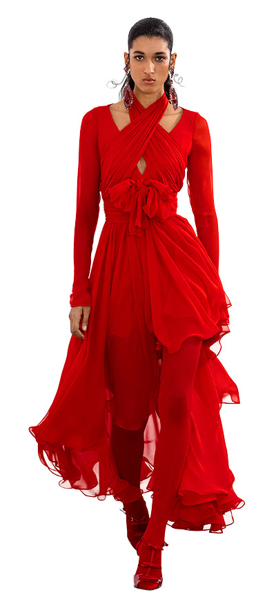 Giambattista Valli fall 2023 runway model