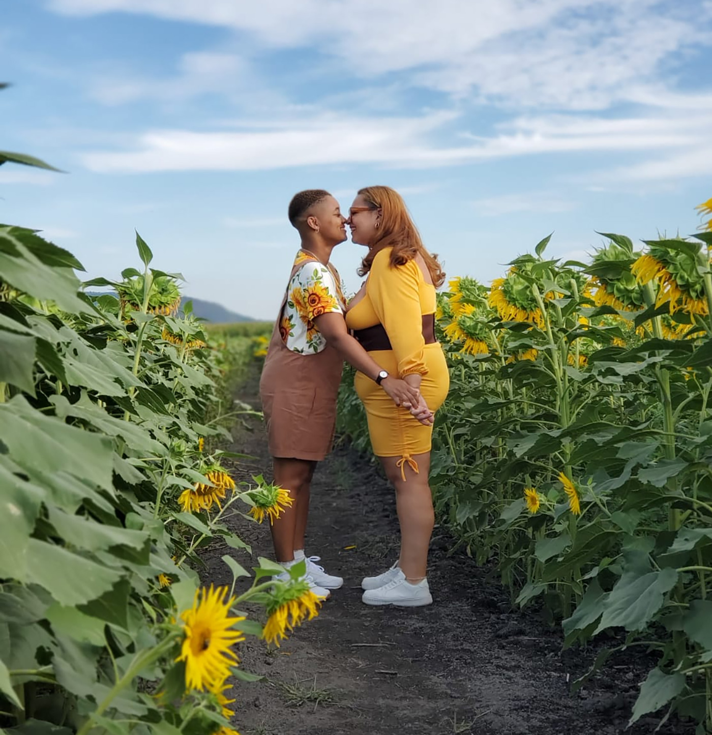 CustomMade jewelry couple campaign