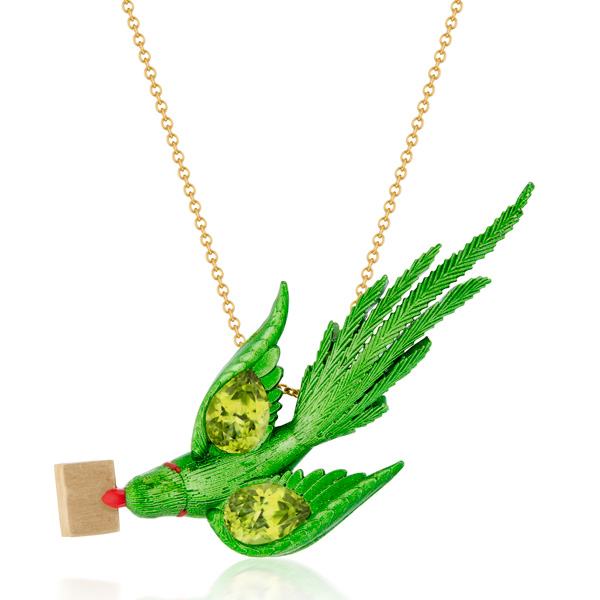 Estaa peridot parrot Estaa peridot parrot