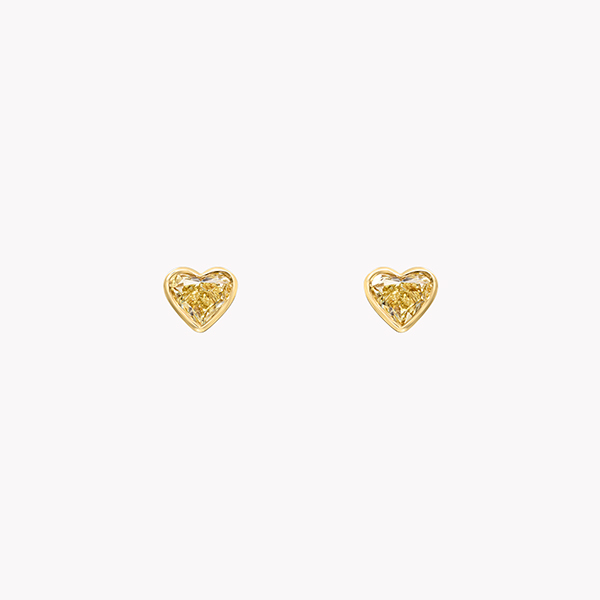 Material Good yellow diamond studs