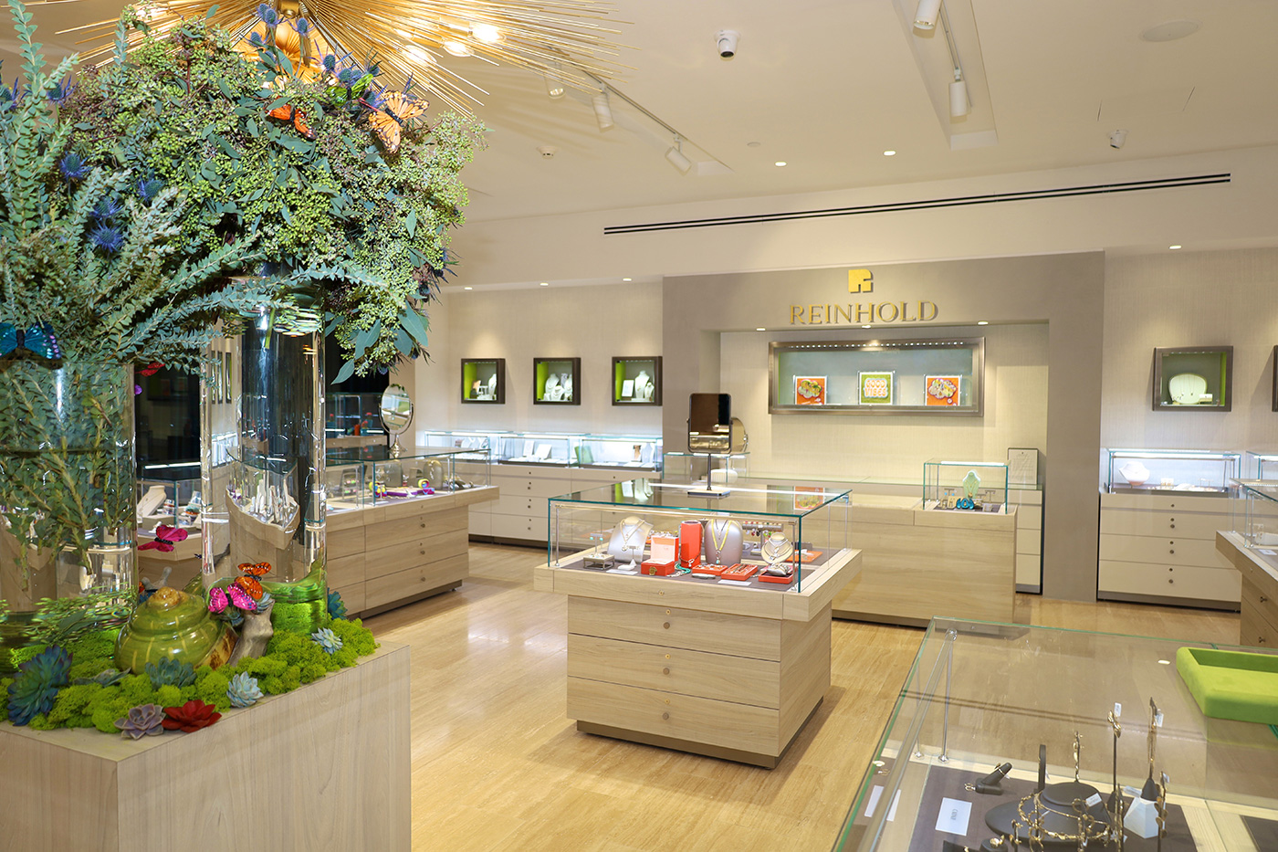Reinhold Jewelers flagship store in Plaza Las Americas San Juan