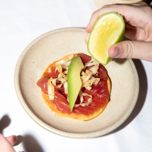 Cantina Contramar Tostada de atún